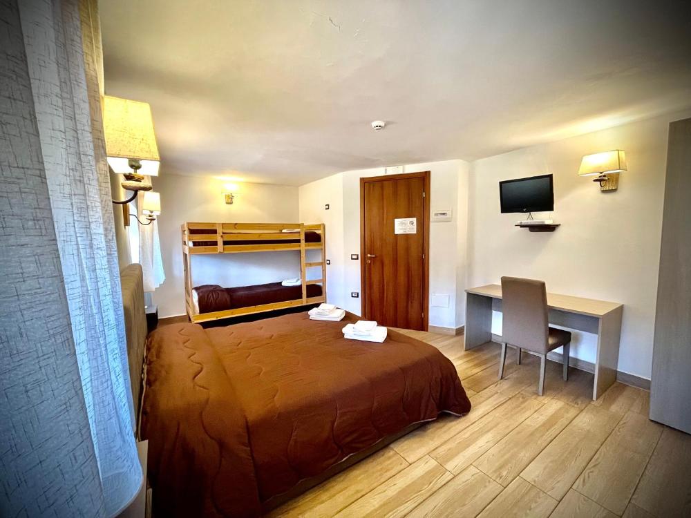 Standard Quadruple Room